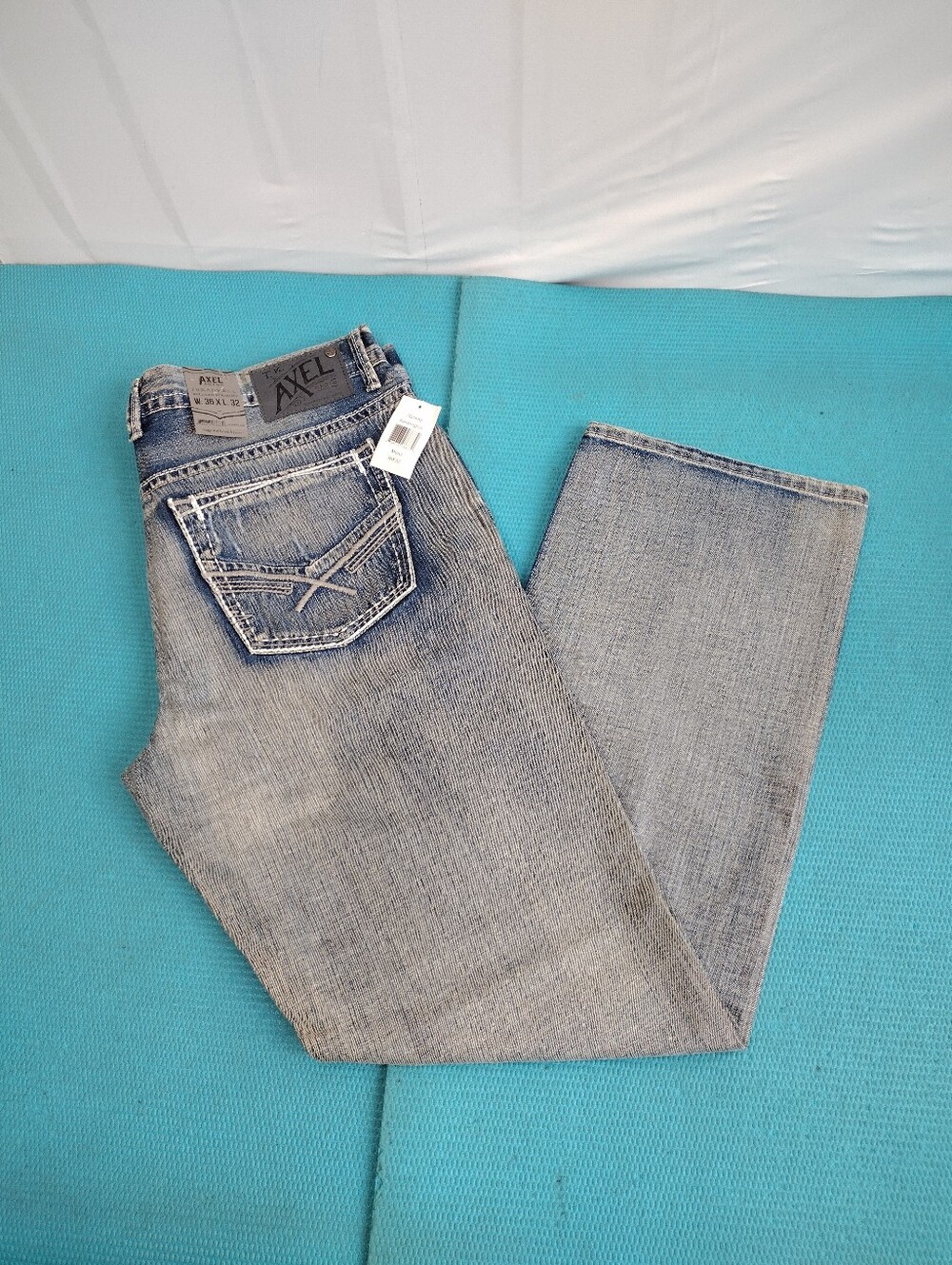 NWT AXEL Brand Men's Relaxed Straight Jeans Cotton Blue Distressed - Size 36x32